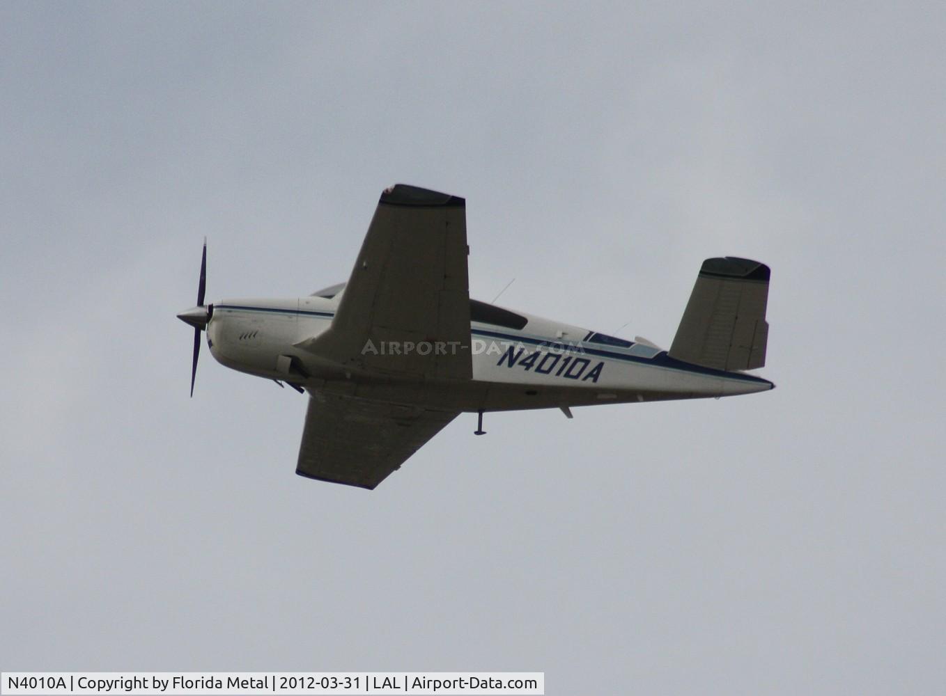 N4010A, 1970 Beech V35B Bonanza C/N D-9099, Beech V35B
