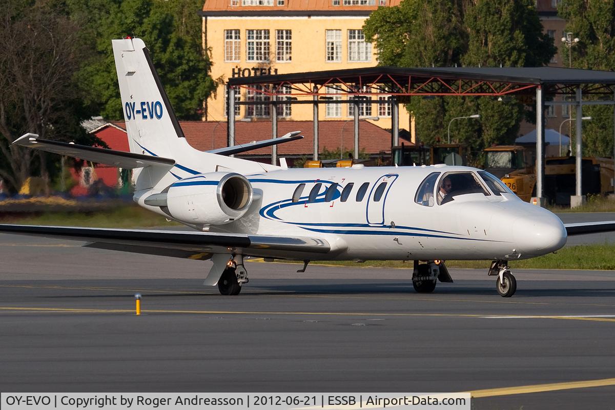 OY-EVO, 2003 Cessna 550 Citation Bravo C/N 550-1050, Lining up on rwy 12
