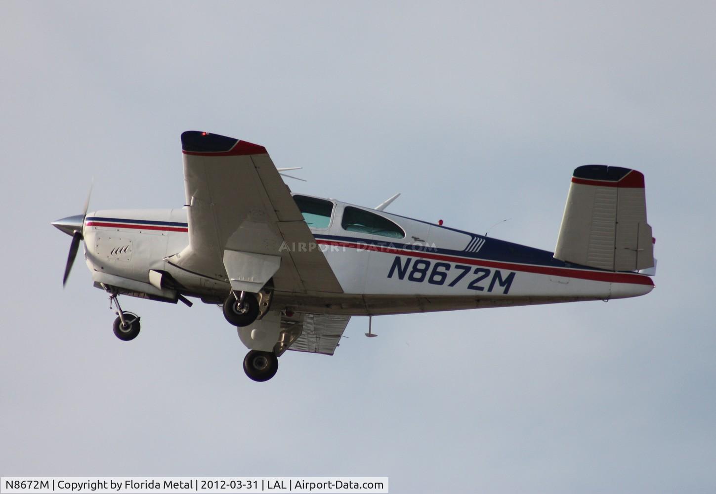 N8672M, 1963 Beech P35 Bonanza C/N D-7266, Beech 35 Bonanza