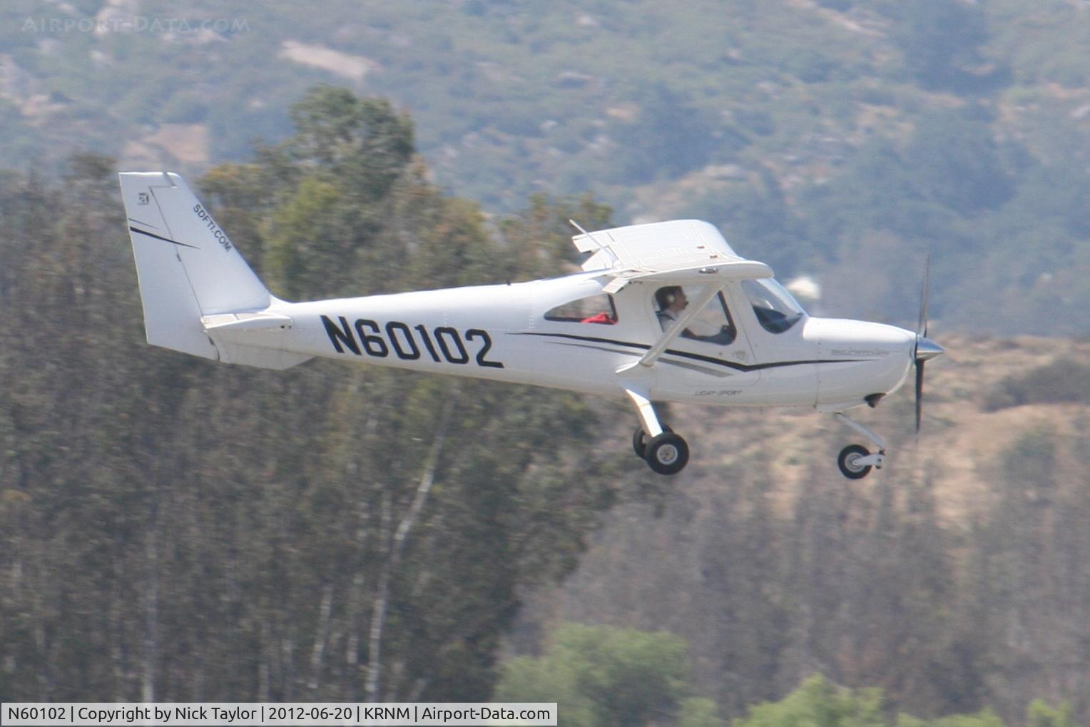 N60102, Cessna 162 Skycatcher C/N 16200134, Touch and goes