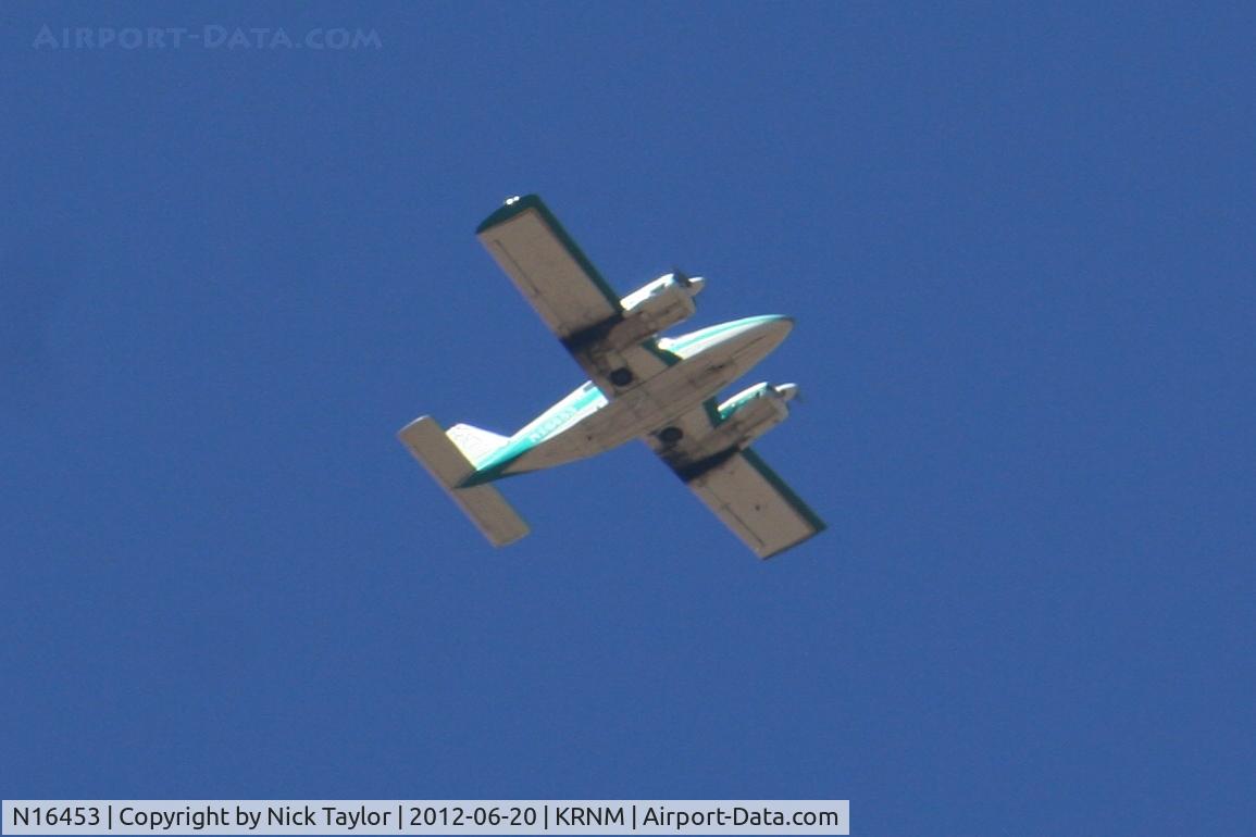 N16453, 1973 Piper PA-34-200 C/N 34-7350146, Transitioning Ramona to the north. Aircraft based at Montgomery Field.