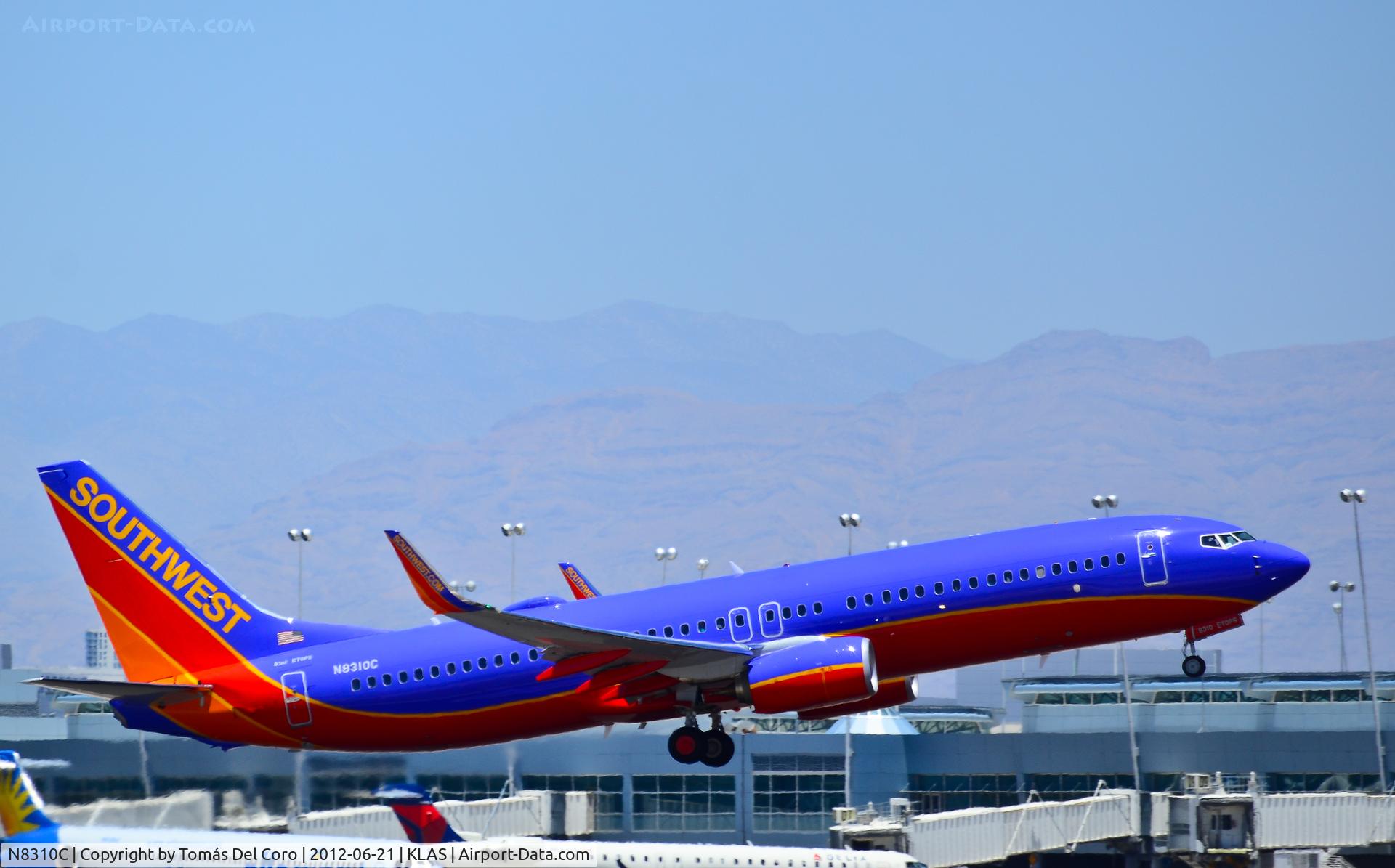 N8310C, 2012 Boeing 737-8H4 C/N 38807, N8310C Southwest Airlines Boeing 737-8H4 - cn 38807 / 4058

First Flight May 23, 2012

- Las Vegas - McCarran International (LAS / KLAS)
USA - Nevada, June 21, 2012
Photo: Tomás Del Coro