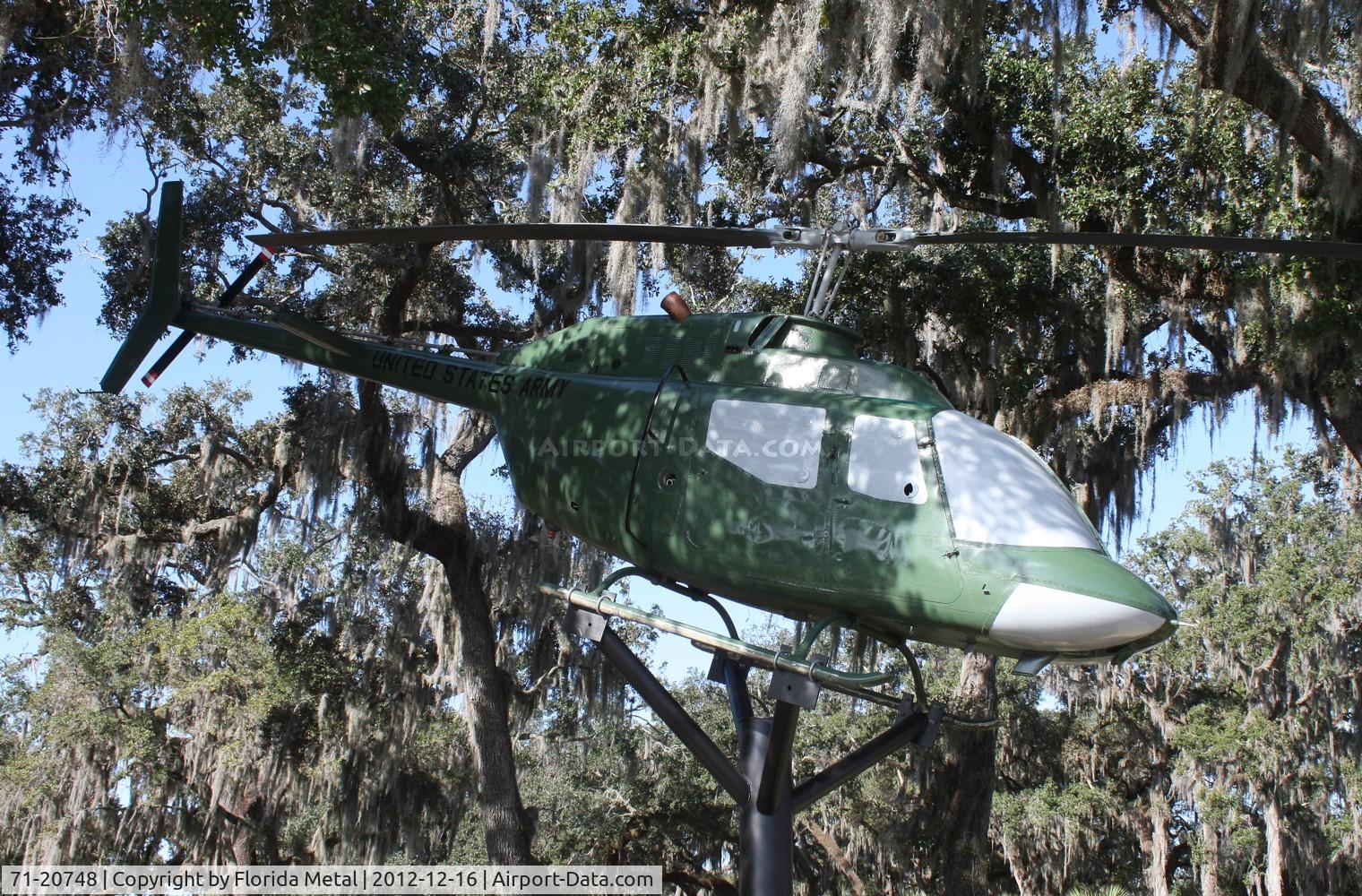 71-20748, 1971 Bell OH-58A Kiowa C/N 41609, OH-58A at Tampa Veterans Park