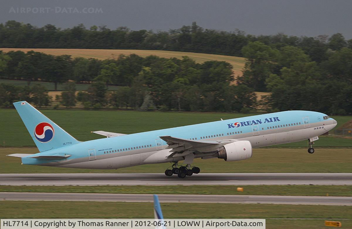 HL7714, 2002 Boeing 777-2B5/ER C/N 27951, Korean Boeing 777