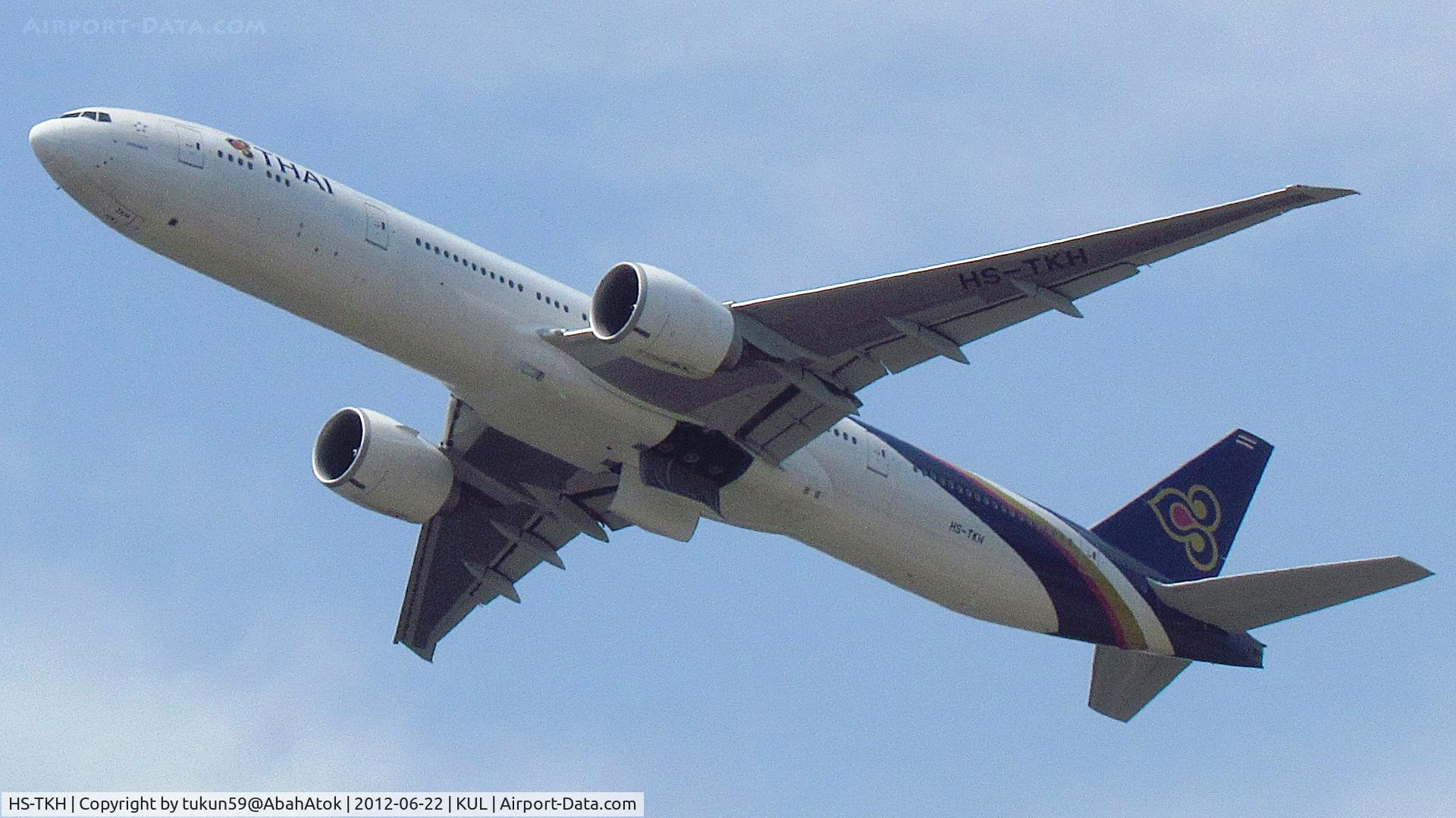 HS-TKH, 2007 Boeing 777-35R/ER C/N 35158/637, Thai Airways International