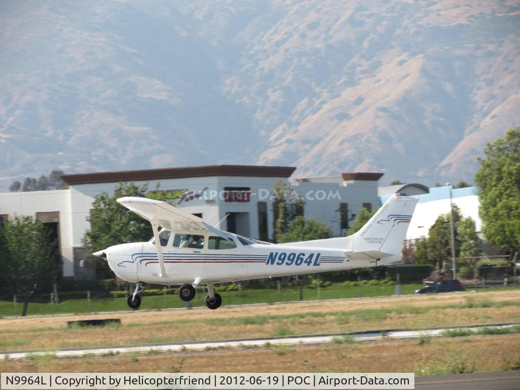 N9964L, 1986 Cessna 172P C/N 17276652, Gusty wind makes it a tricky landing