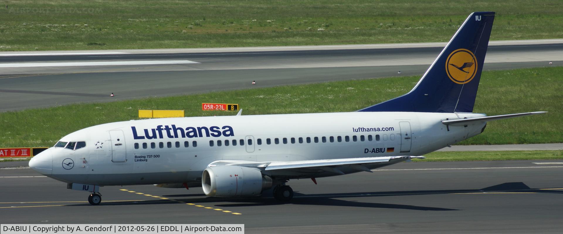 D-ABIU, 1991 Boeing 737-530 C/N 24944, Lufthansa, is taxiing to the rwy05R at Düsseldorf Int´l (EDDL)