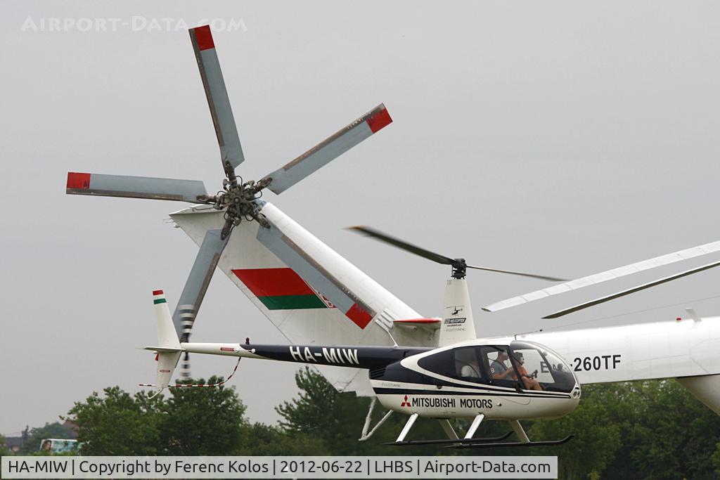 HA-MIW, 1998 Robinson R44 Astro C/N 0543, Budaörs