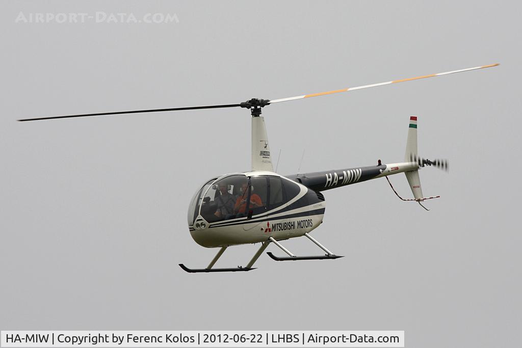 HA-MIW, 1998 Robinson R44 Astro C/N 0543, Budaörs