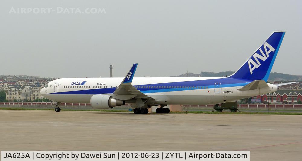 JA625A, 2011 Boeing 767-381/ER C/N 40896, ANA 767 @ Dalian