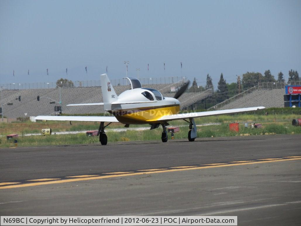 N69BC, 1987 Stoddard-Hamilton Glasair SHA C/N 567R, Taxxing on taxiway Sierra to runway 26L