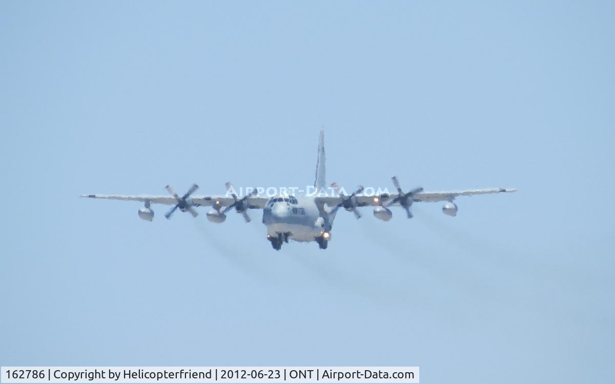 162786, 1983 Lockheed KC-130T Hercules C/N 382-5011, 3/4 mile final for 26L