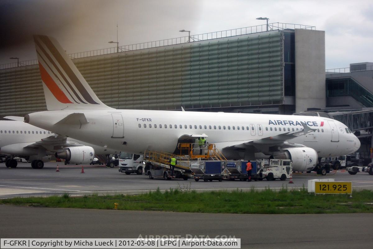 F-GFKR, 1991 Airbus A320-211 C/N 0186, At Charles de Gaulle