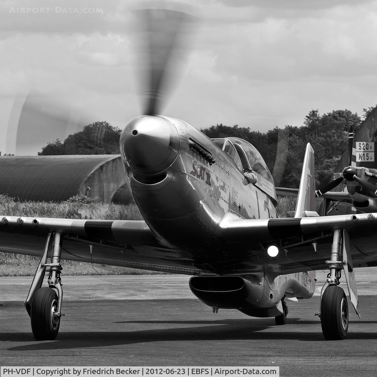 PH-VDF, 1944 North American TF-51D Mustang C/N 122-39381, coming to halt