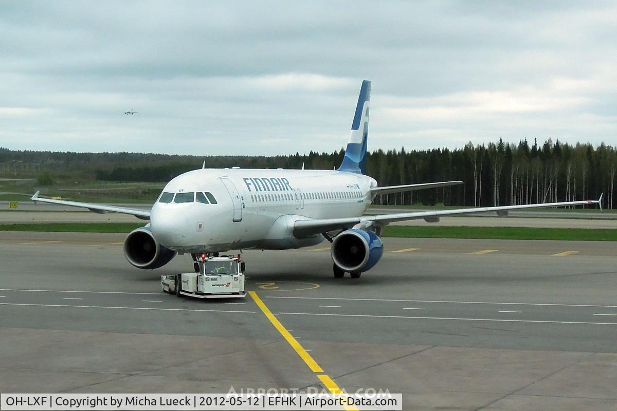 OH-LXF, 2002 Airbus A320-214 C/N 1712, At Helsinki