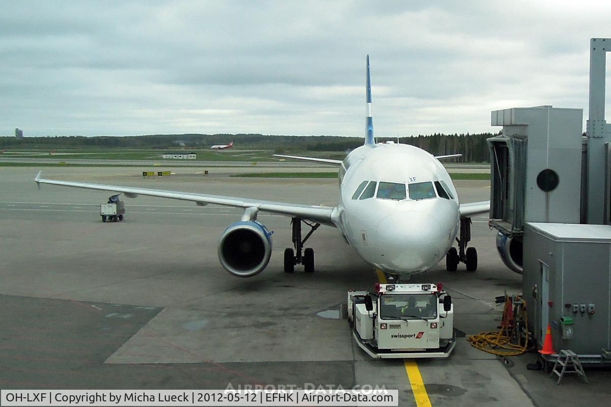 OH-LXF, 2002 Airbus A320-214 C/N 1712, At Helsinki