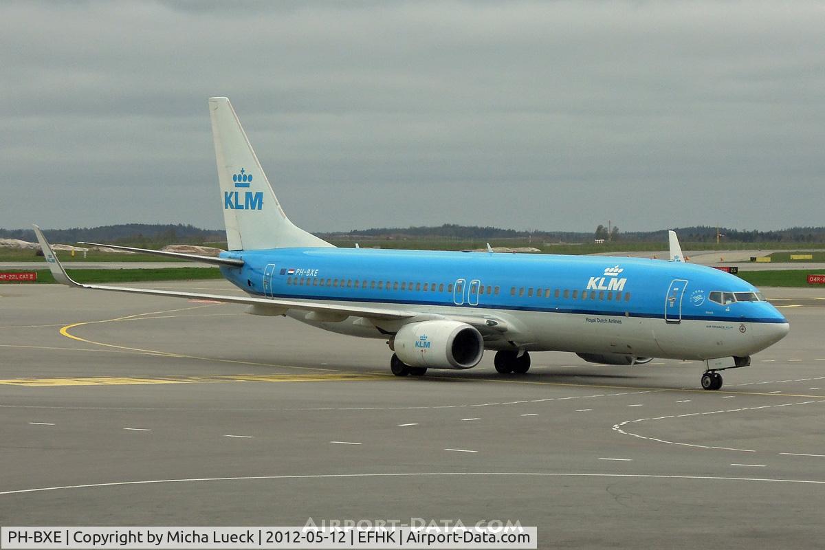 PH-BXE, 2000 Boeing 737-8K2 C/N 29595, At Helsinki