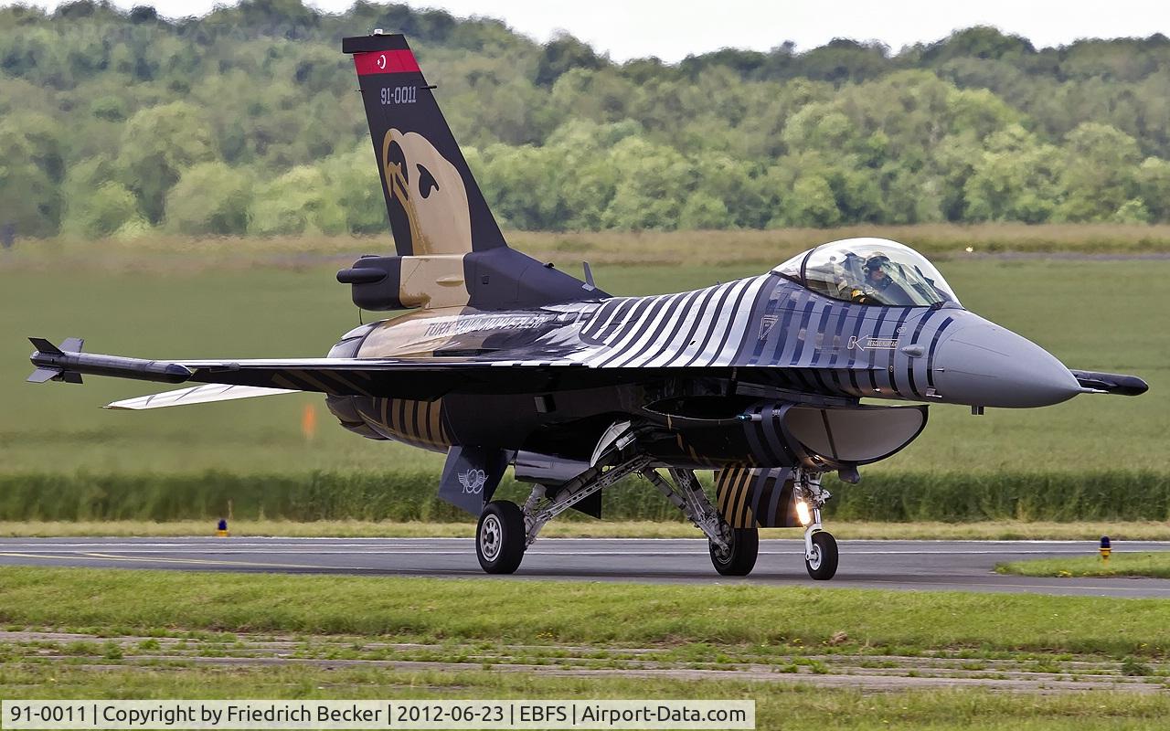 91-0011, TAI (Turkish Aerospace Industries) F-16C Fighting Falcon C/N 4R-91, taxying to the flightline
