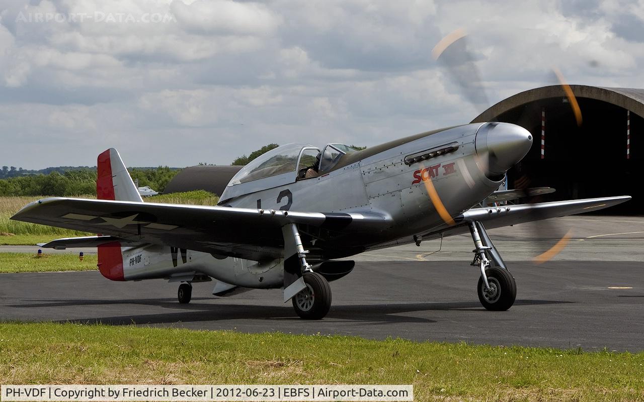 PH-VDF, 1944 North American TF-51D Mustang C/N 122-39381, coming to halt