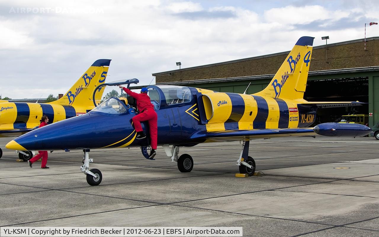 YL-KSM, Aero L-39C Albatros C/N 834472, Baltic Bees No.4 prepares for a training mission