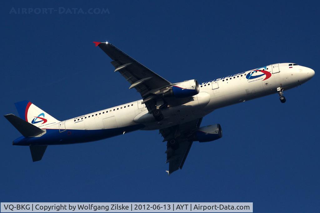 VQ-BKG, 1999 Airbus A321-211 C/N 0991, visitor
