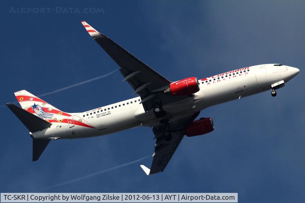 TC-SKR, 2001 Boeing 737-83N C/N 32576, visitor