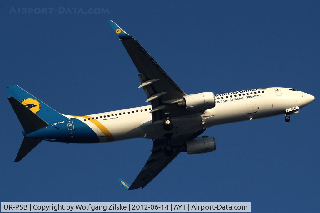 UR-PSB, 2009 Boeing 737-8HX C/N 29654, visitor