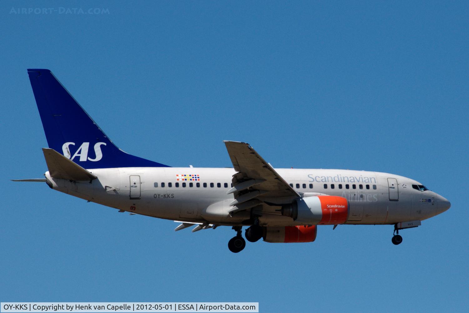 OY-KKS, 2000 Boeing 737-683 C/N 28322, SAS Boeing 737-600 about to land at Stockholm Arlanda.