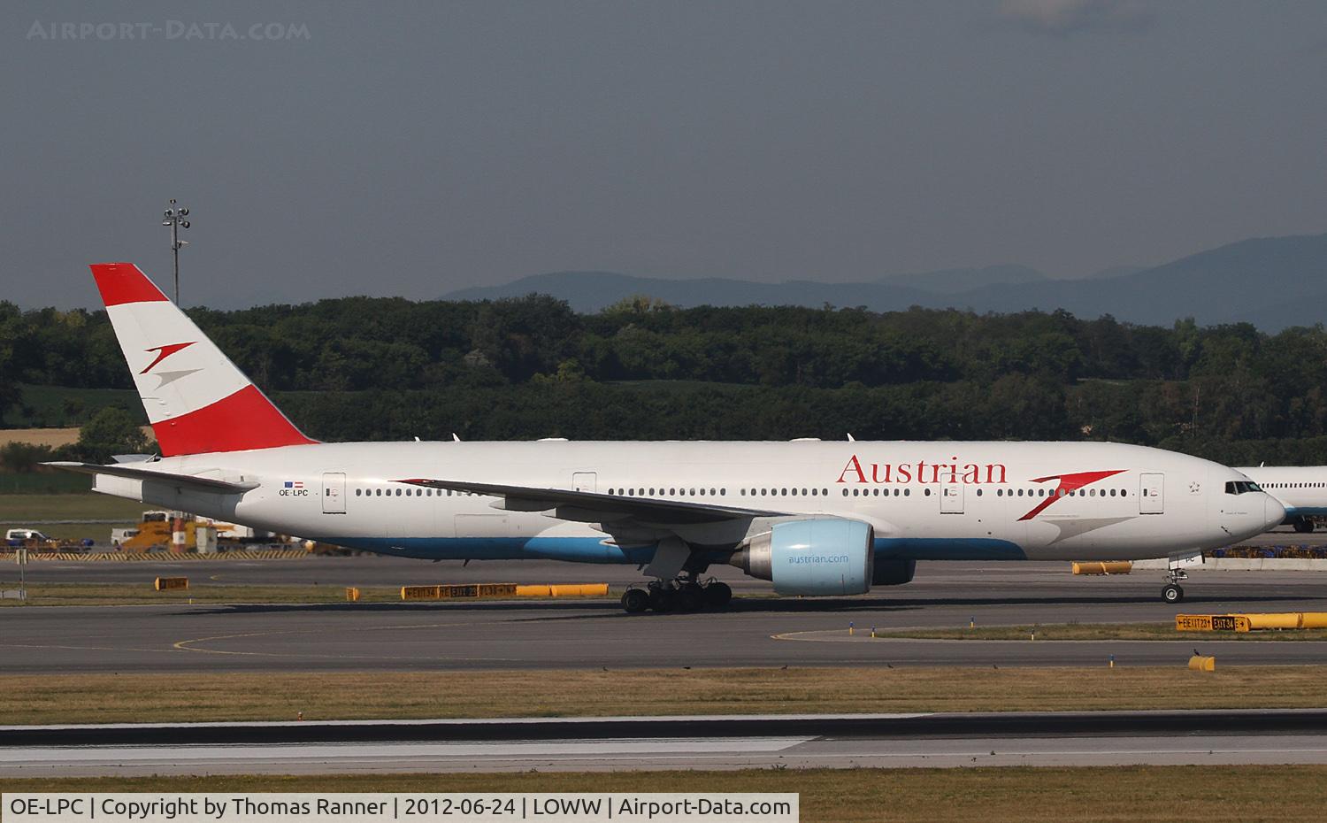 OE-LPC, 2002 Boeing 777-2Z9/ER C/N 29313, Austrian Airlines Boeing 777