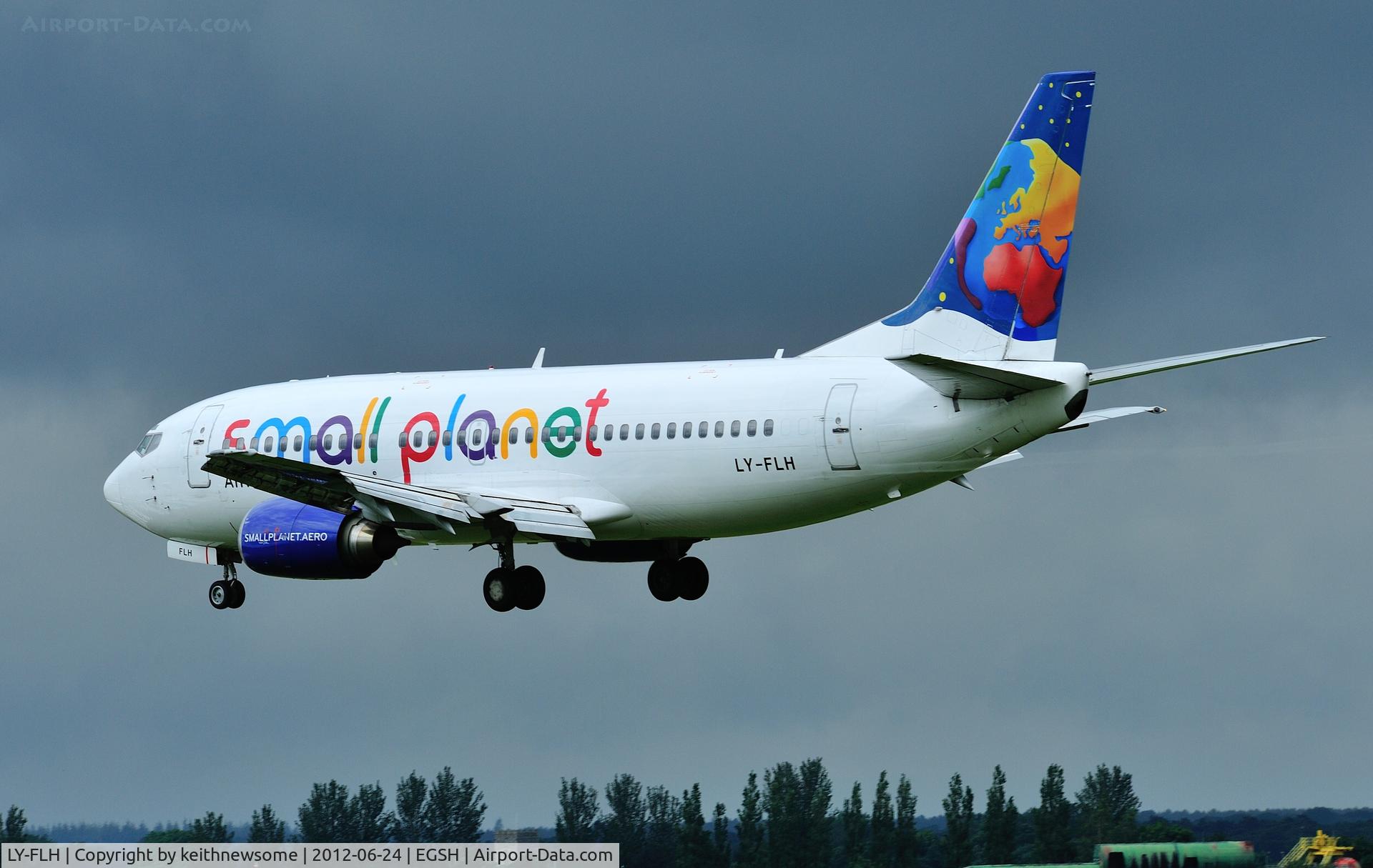 LY-FLH, 1992 Boeing 737-382 C/N 25161, Arriving from Humberside to collect a party going to Verona !