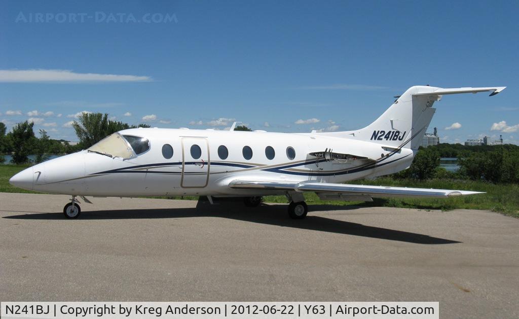 N241BJ, 1988 Beech 400 Beechjet C/N RJ-41, Beech 400 Beechjet in a corner in Elbow Lake, MN ready to be parted out.