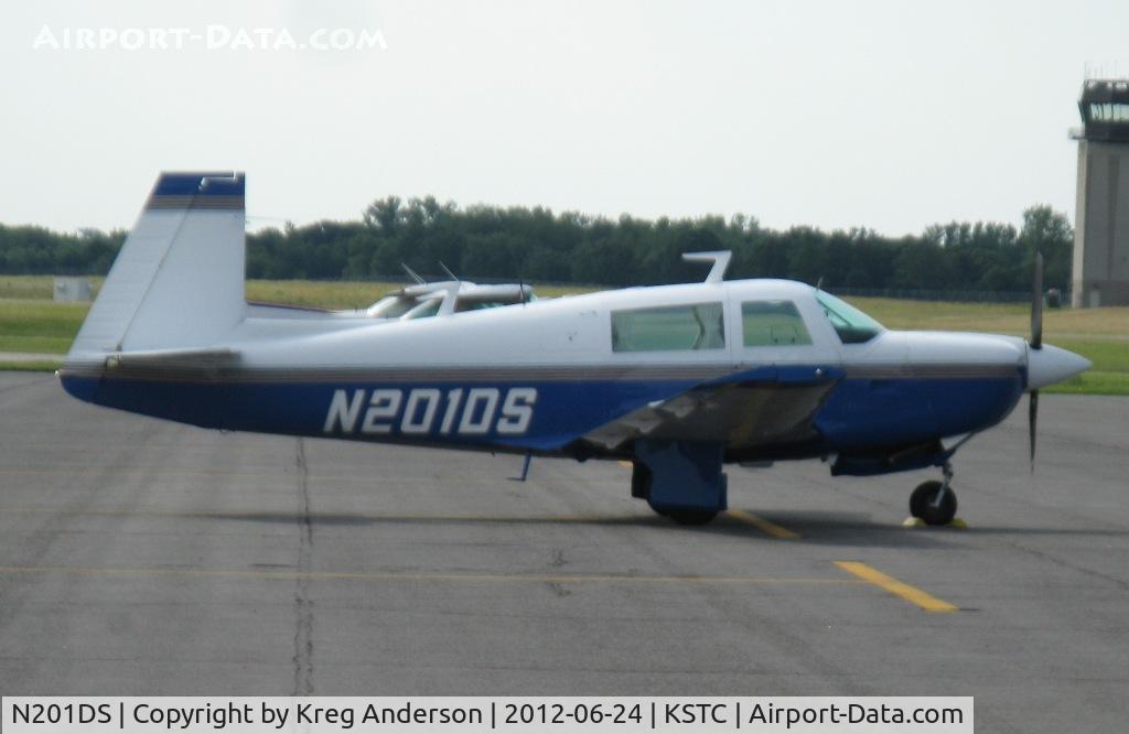 N201DS, 1976 Mooney M20J 201 C/N 24-0015, Mooney M20J on the ramp in St. Cloud, MN.