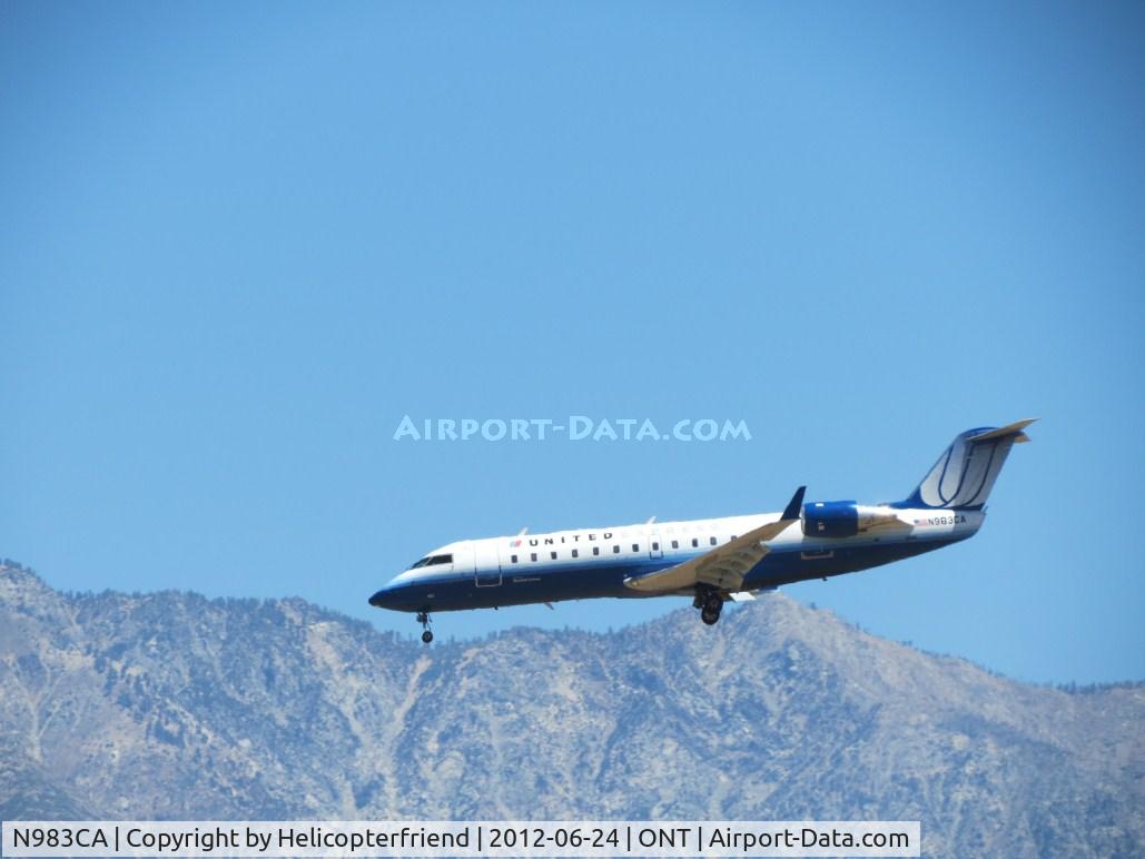N983CA, 1997 Canadair CRJ-100ER (CL-600-2B19) C/N 7169, On 1/4 mile final for 26R