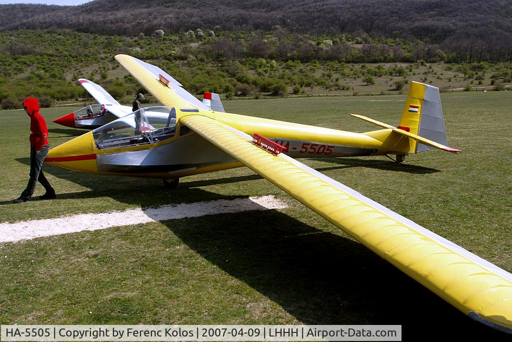 HA-5505, 1983 Rubik R-26SU Góbé 82 C/N AA800006, Hármashatárhegy