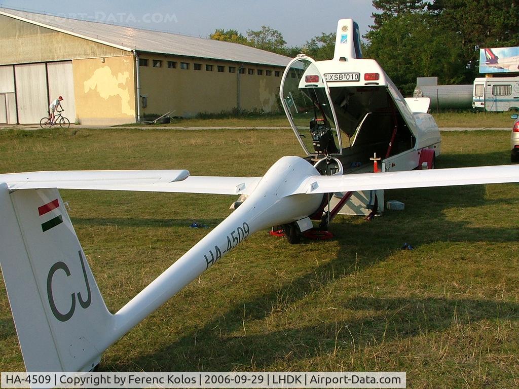 HA-4509, 2002 Sportine Aviacija LAK-17A Lietuva C/N 135, Dunakeszi