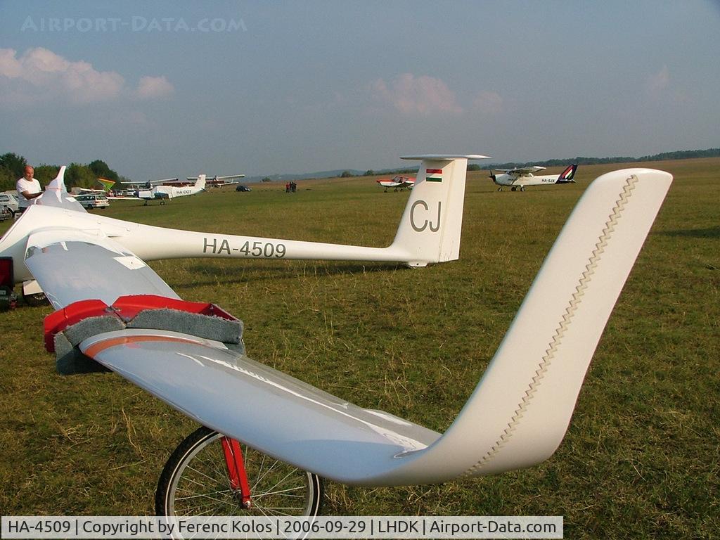 HA-4509, 2002 Sportine Aviacija LAK-17A Lietuva C/N 135, Dunakeszi