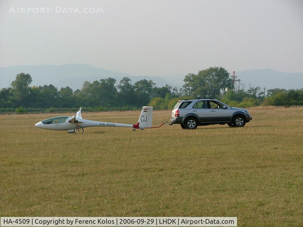 HA-4509, 2002 Sportine Aviacija LAK-17A Lietuva C/N 135, Dunakeszi
