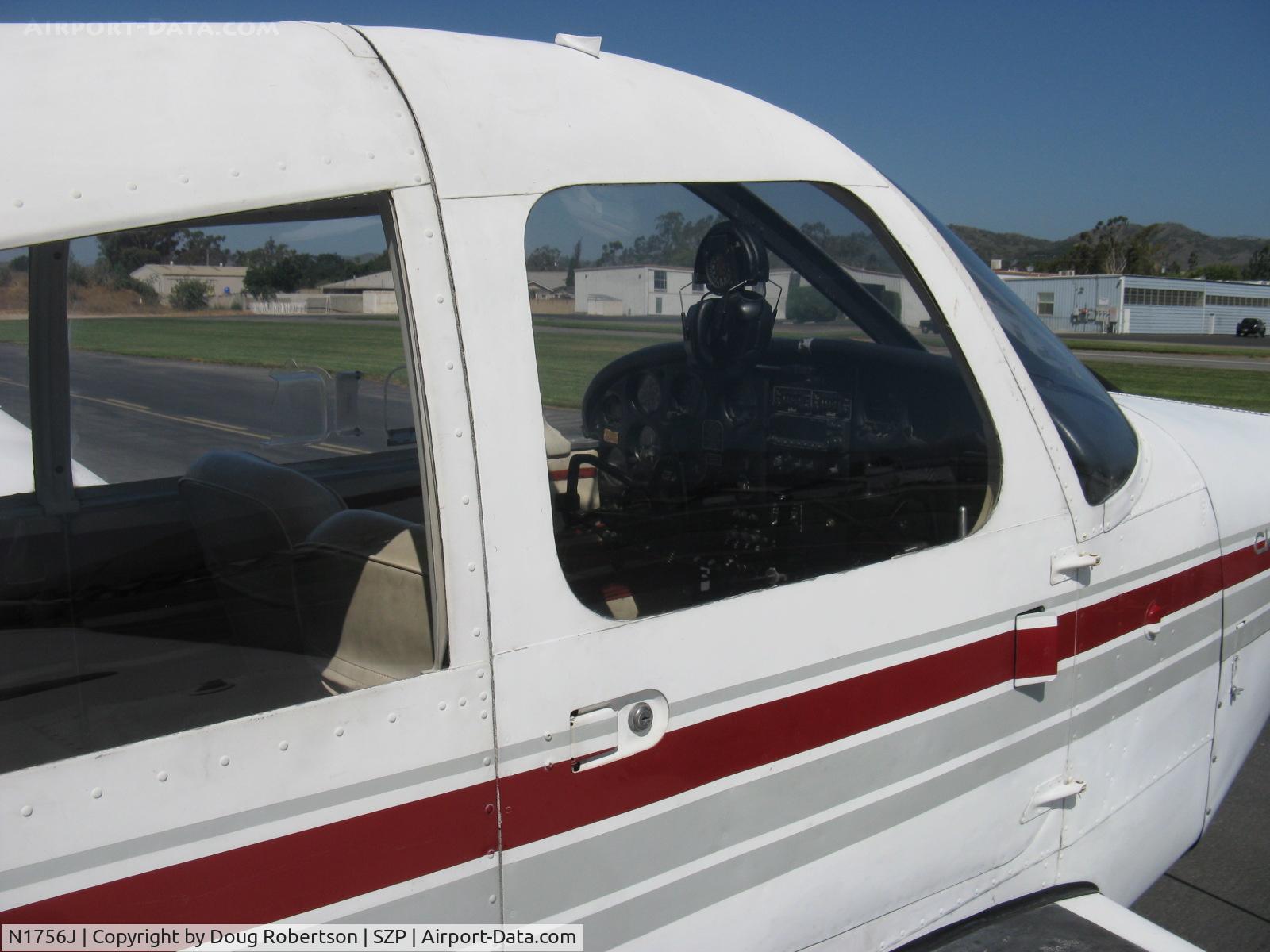 N1756J, 1968 Piper PA-28-140 C/N 28-24175, 1968 Piper PA-28-140 CHEROKEE, Lycoming O-320-E2A 150 Hp, panel