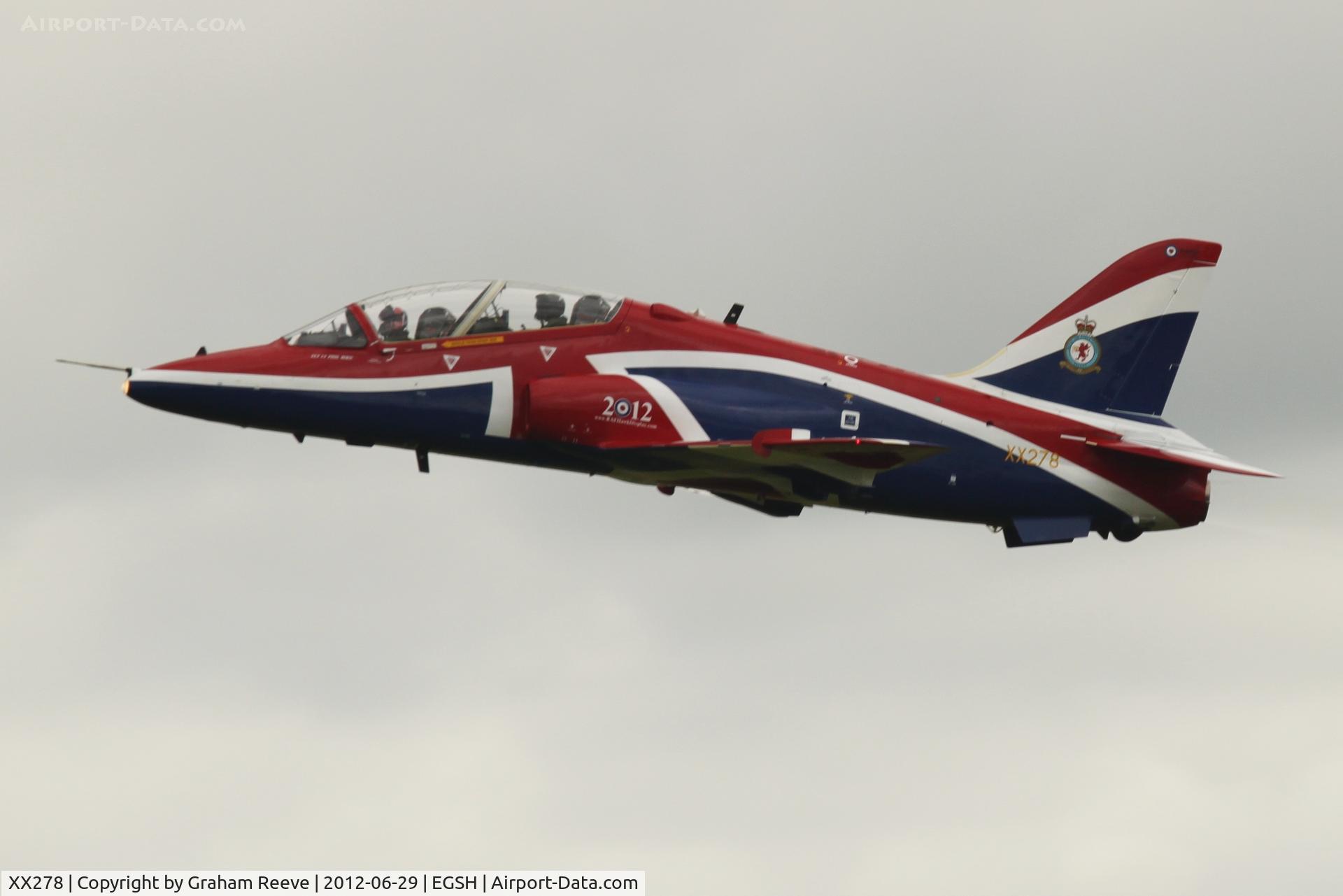 XX278, 1978 Hawker Siddeley Hawk T.1A C/N 103/312103, Just taken off.