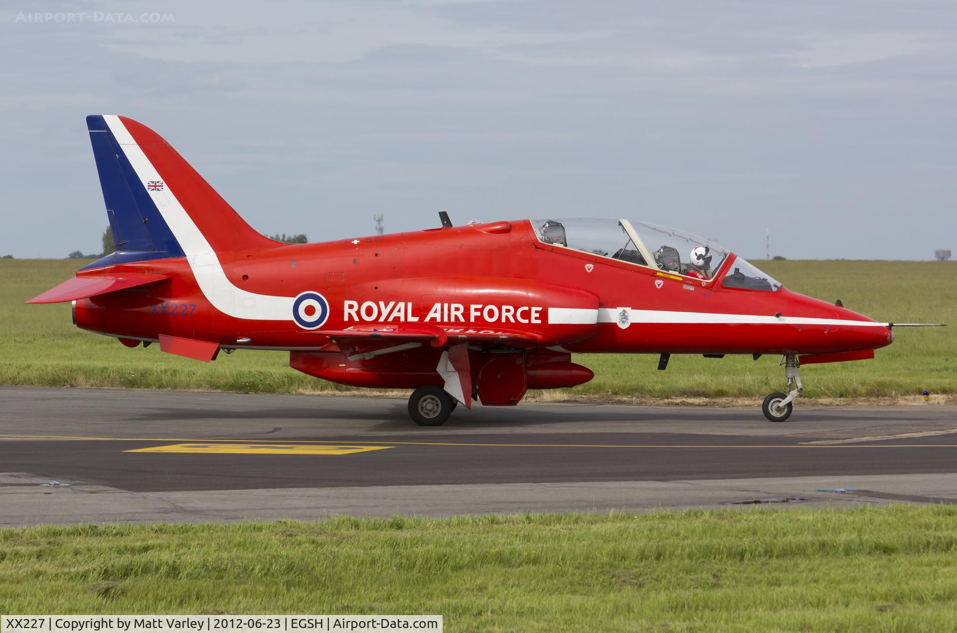 XX227, 1978 Hawker Siddeley Hawk T.1A C/N 063/312063, Departing SaxonAir for its dispaly at Lowestoft.