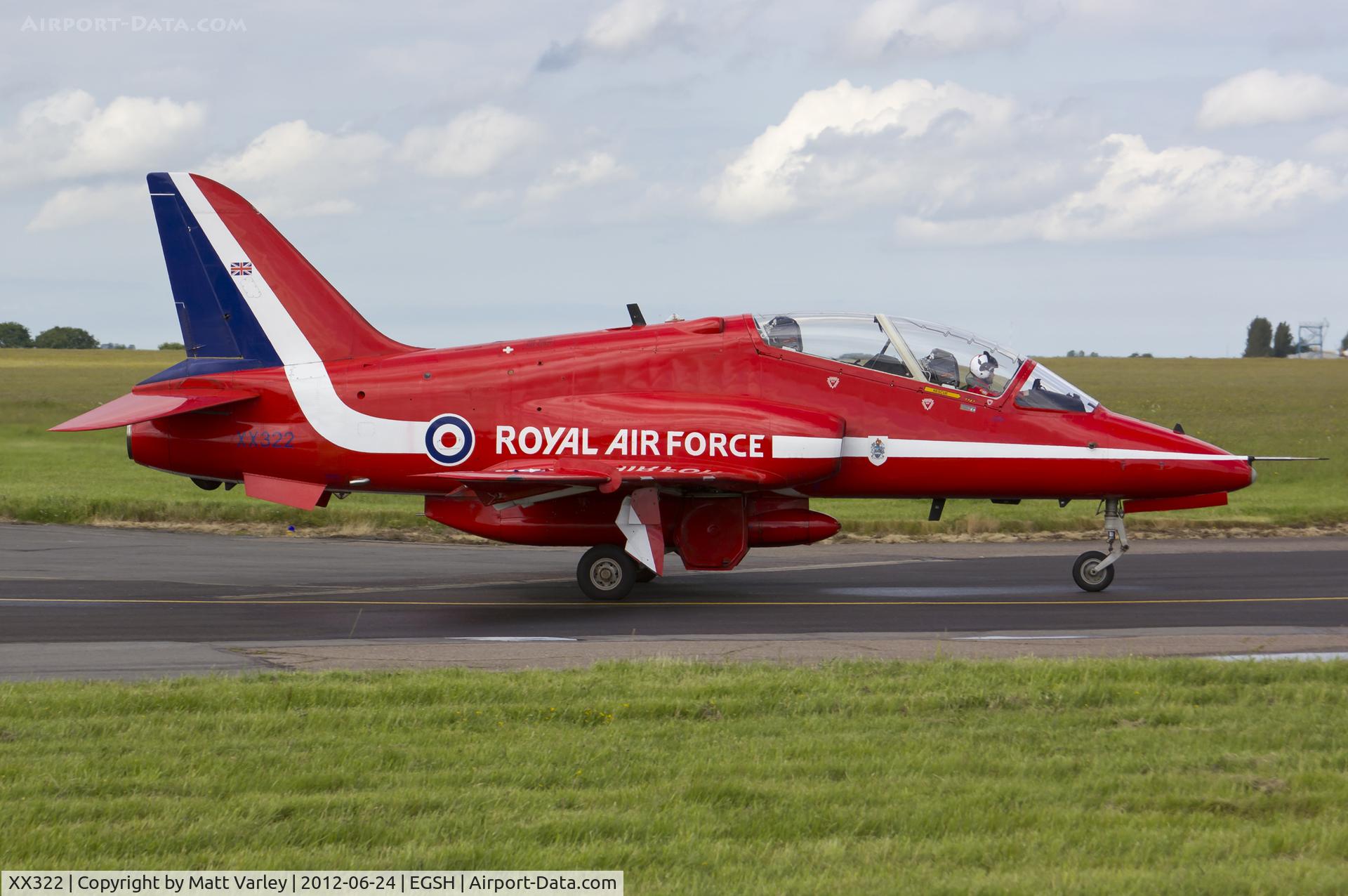 XX322, 1980 Hawker Siddeley Hawk T.1A C/N 165/312147, Departing SaxonAir for its dispaly at Lowestoft.