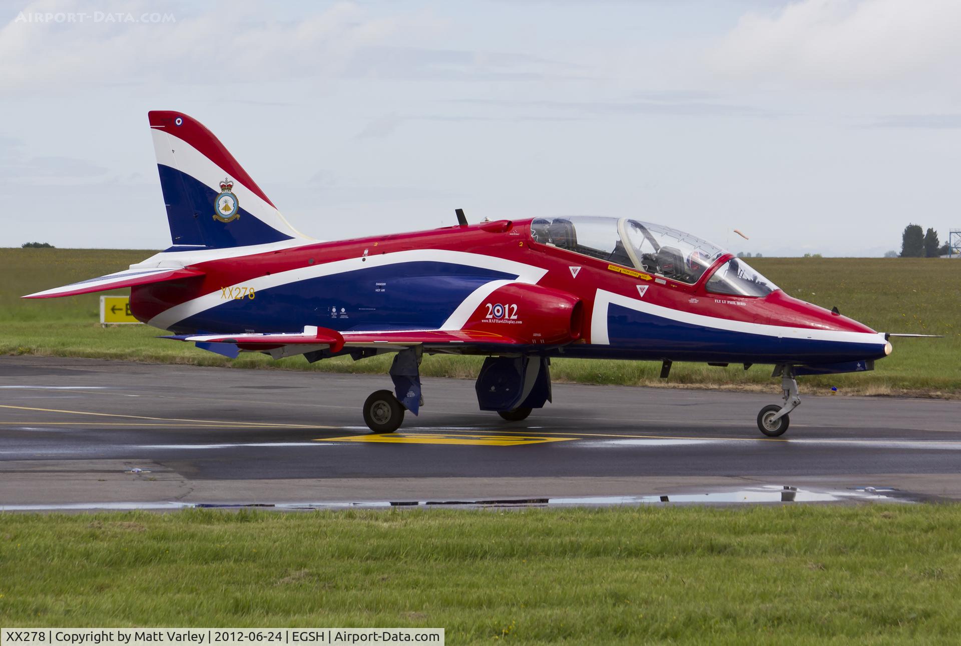 XX278, 1978 Hawker Siddeley Hawk T.1A C/N 103/312103, Departing SaxonAir for its display at Lowestoft.