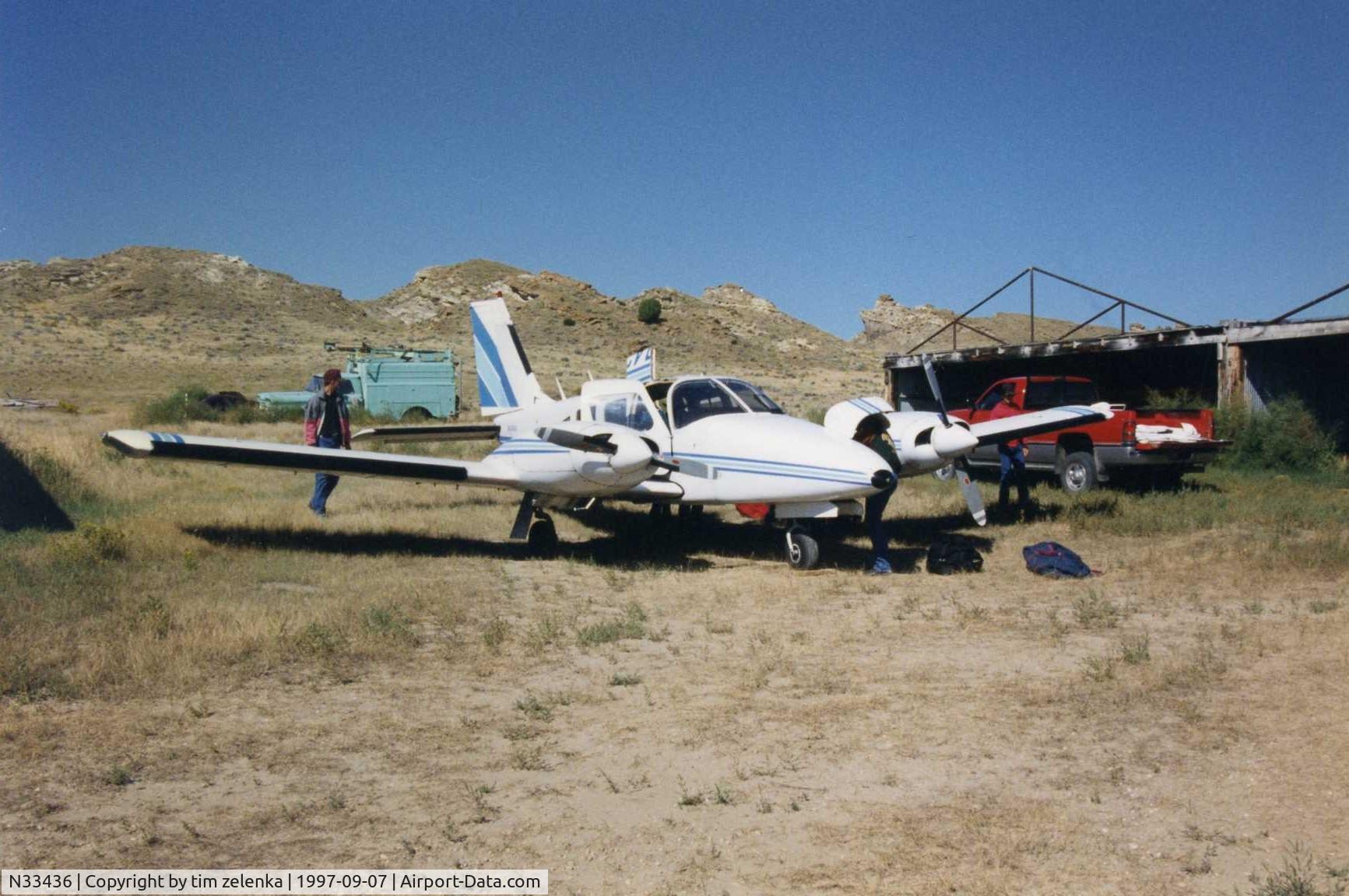 N33436, 1975 Piper PA-34-200T C/N 34-7570120, kaycee wyoming   landed in a pasture