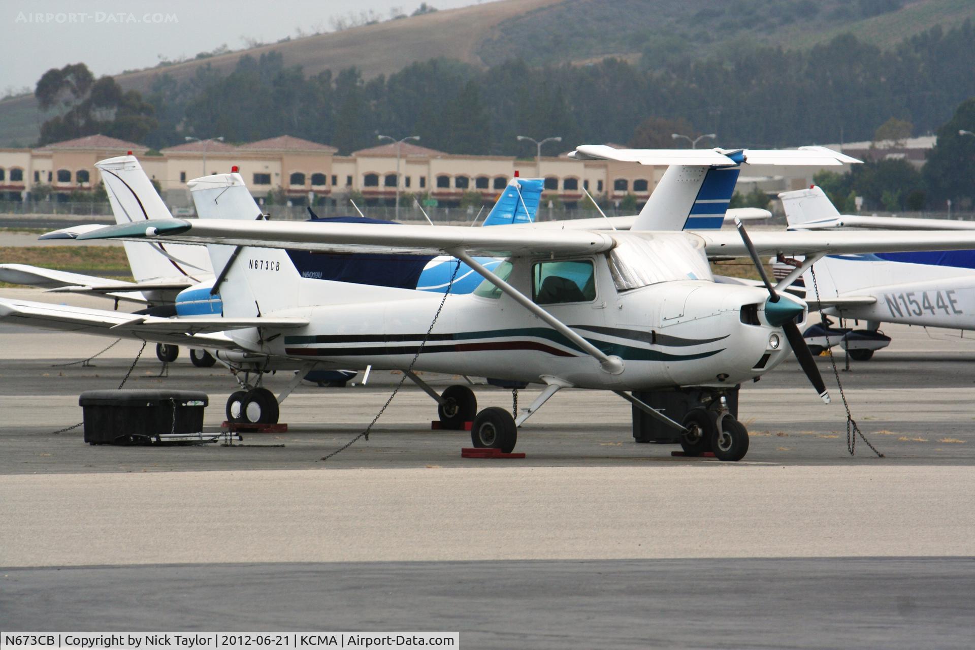 N673CB, 1970 Cessna 150L C/N 15072129, Note the Stripes dont match