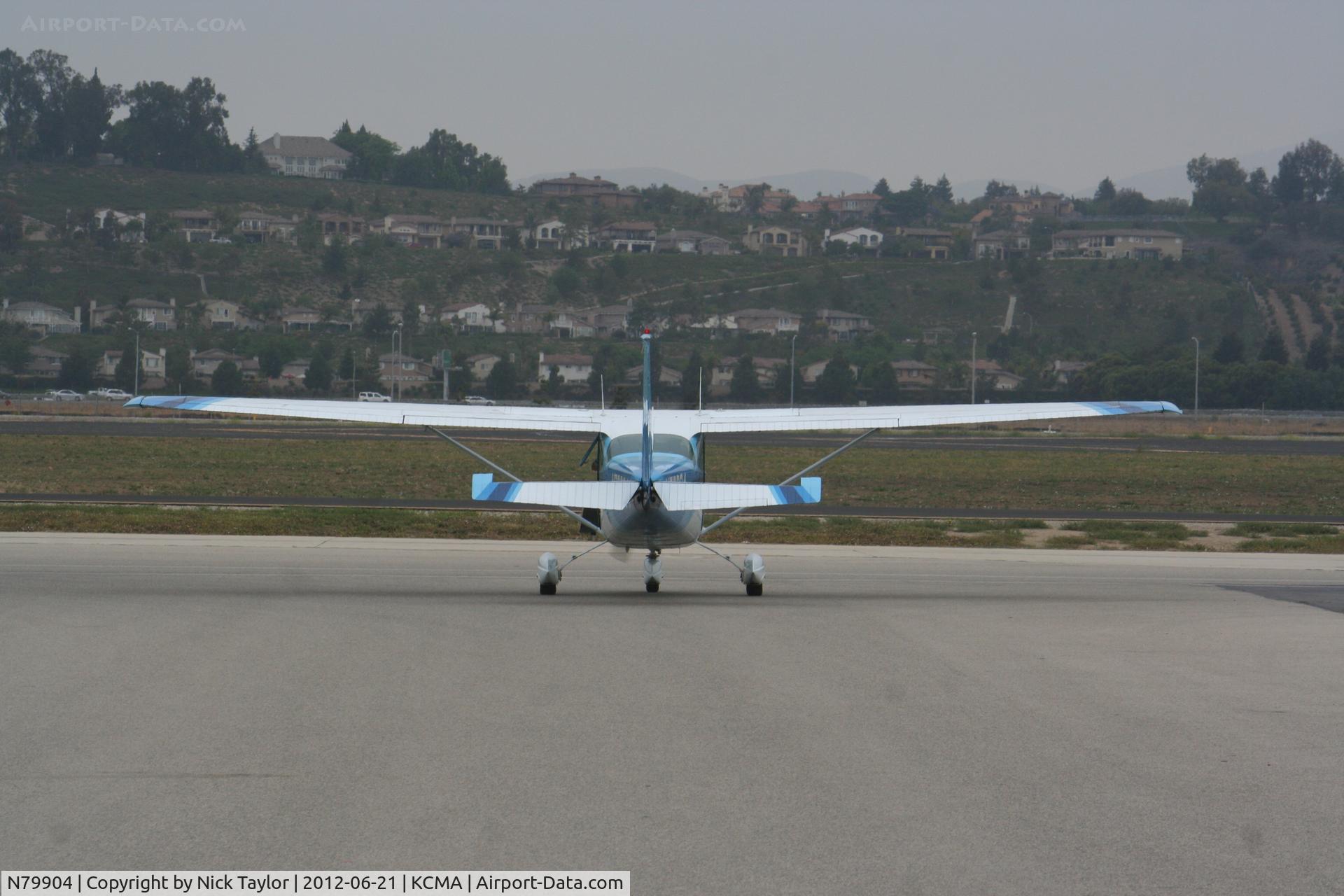 N79904, 1969 Cessna 172K Skyhawk C/N 17258238, Taxiing out of the wash rack