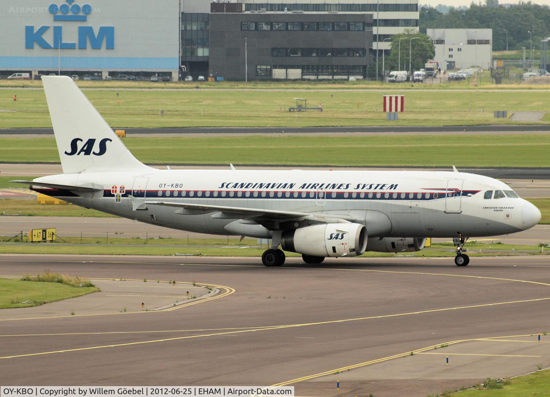 OY-KBO, 2006 Airbus A319-131 C/N 2850, Taxi to his gate on Schiphol Airport