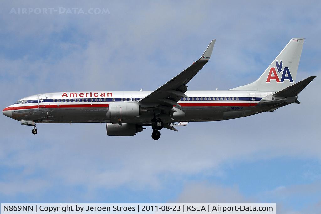 N869NN, 2011 Boeing 737-823 C/N 40764, arrival