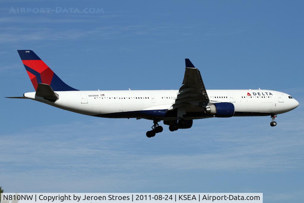 N810NW, 2005 Airbus A330-323 C/N 0674, wide body