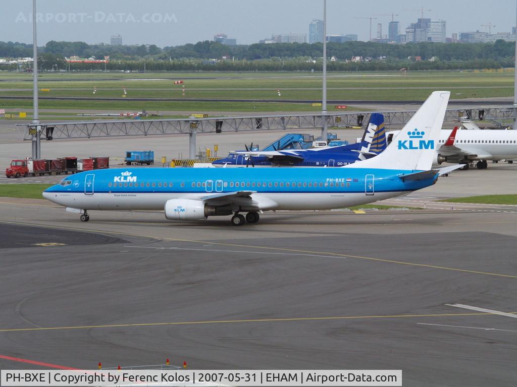 PH-BXE, 2000 Boeing 737-8K2 C/N 29595, AMS