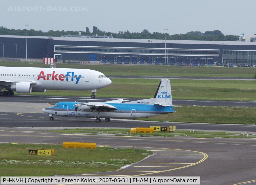 PH-KVH, 1991 Fokker 50 C/N 20217, AMS